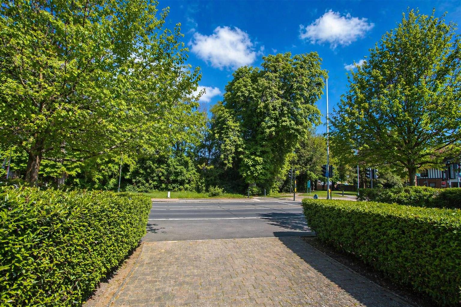 Ewell Road, Cheam Village